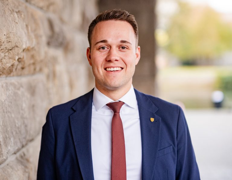 Porträtbild von Alexander Böckmann